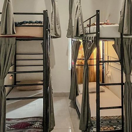 Oke Baik Hostel Yogyakarta Esterno foto