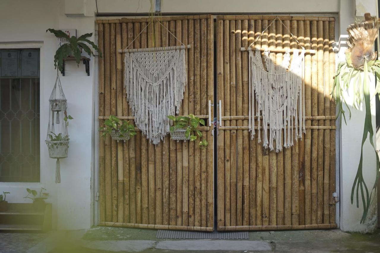 Oke Baik Hostel Yogyakarta Esterno foto