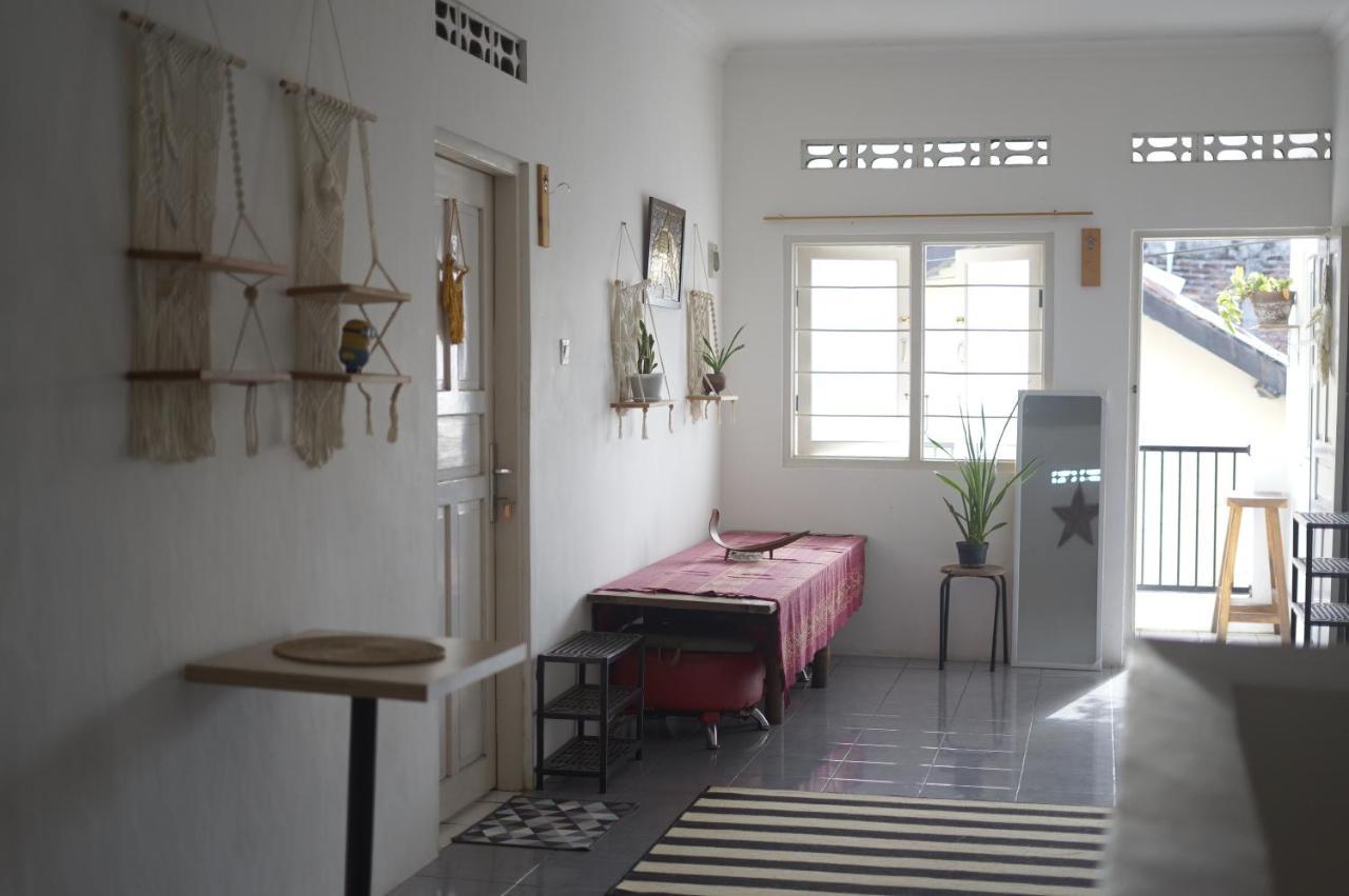 Oke Baik Hostel Yogyakarta Esterno foto