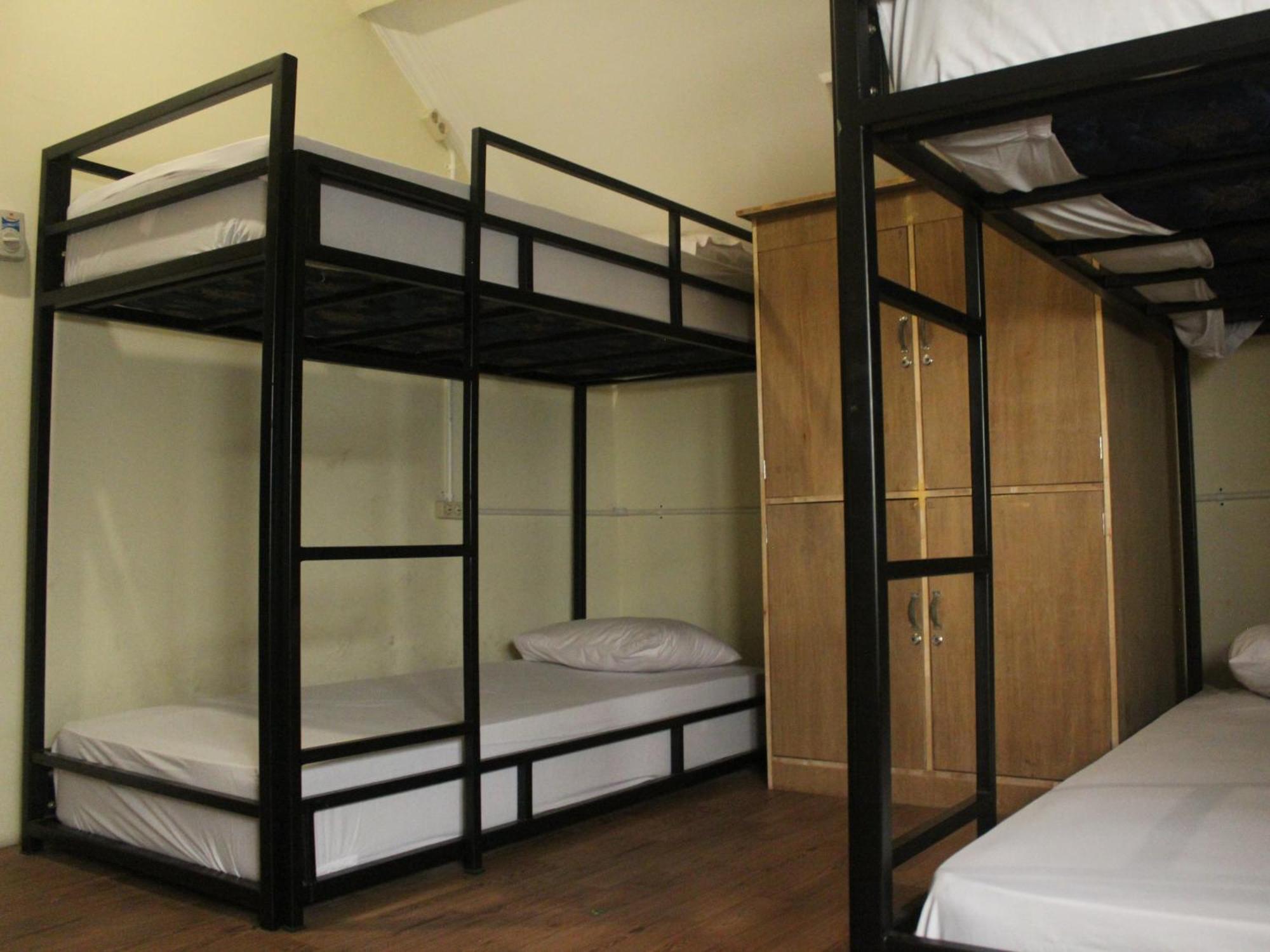 Oke Baik Hostel Yogyakarta Esterno foto
