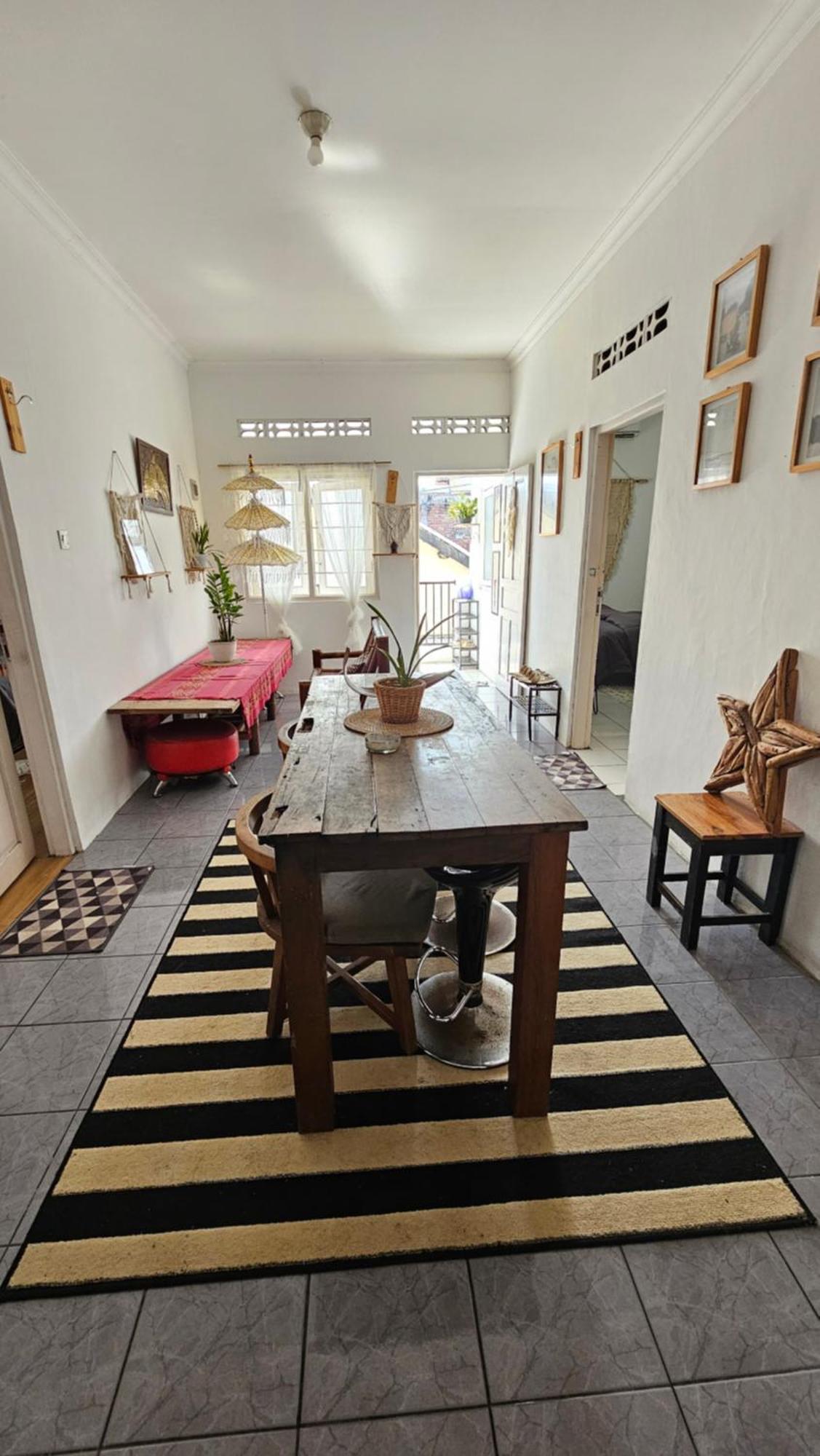 Oke Baik Hostel Yogyakarta Esterno foto