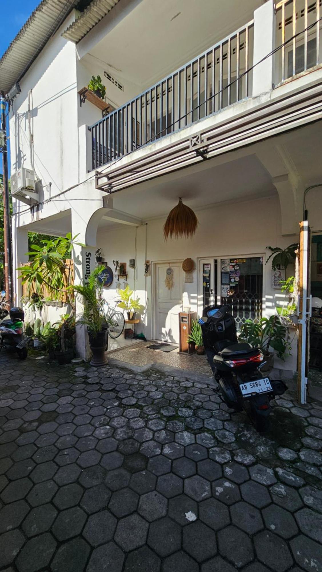 Oke Baik Hostel Yogyakarta Esterno foto