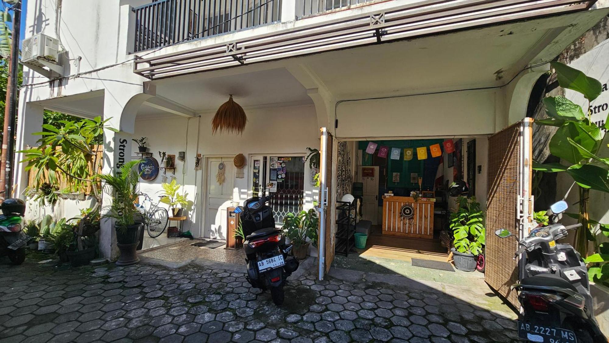 Oke Baik Hostel Yogyakarta Esterno foto