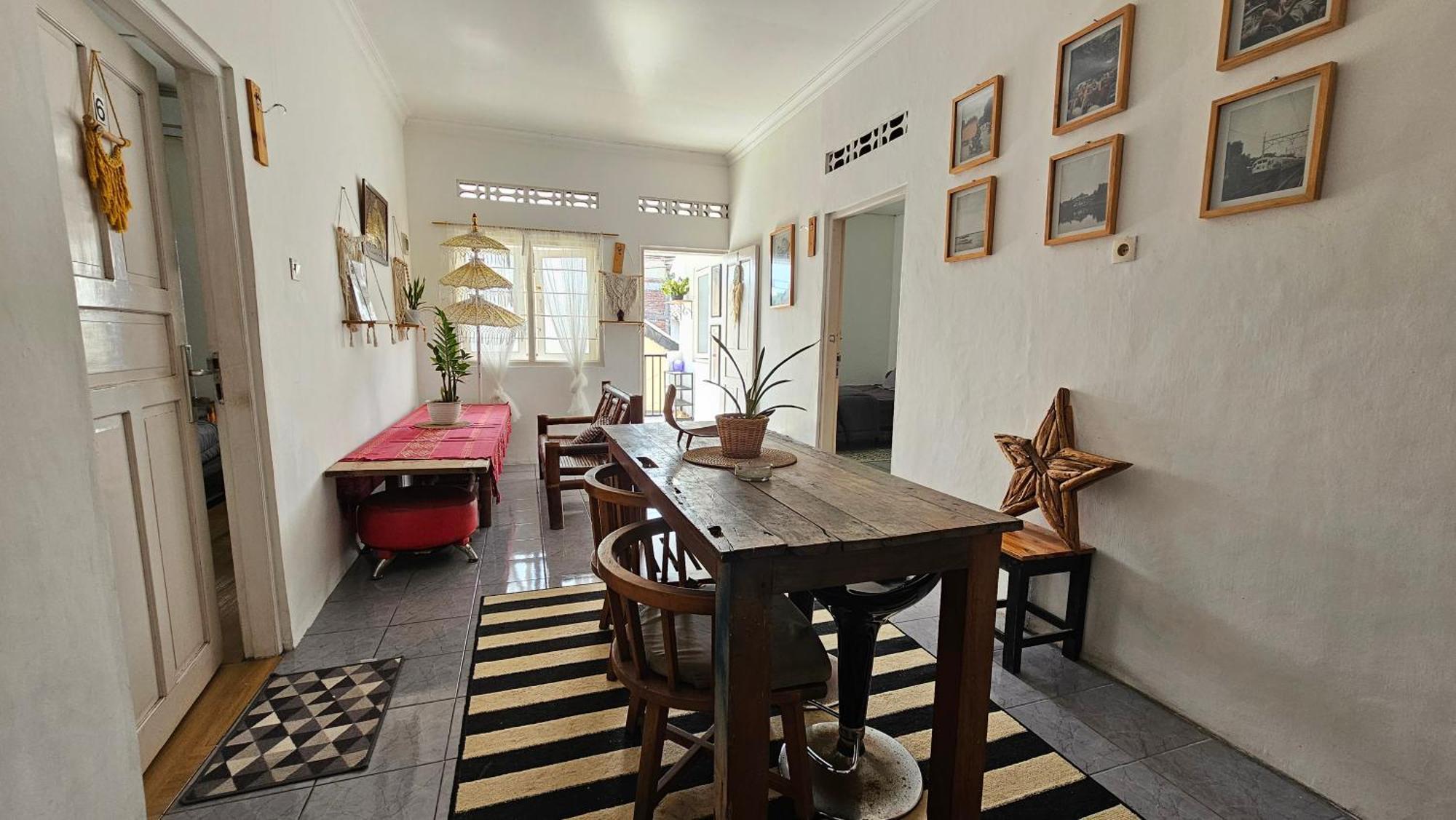 Oke Baik Hostel Yogyakarta Esterno foto