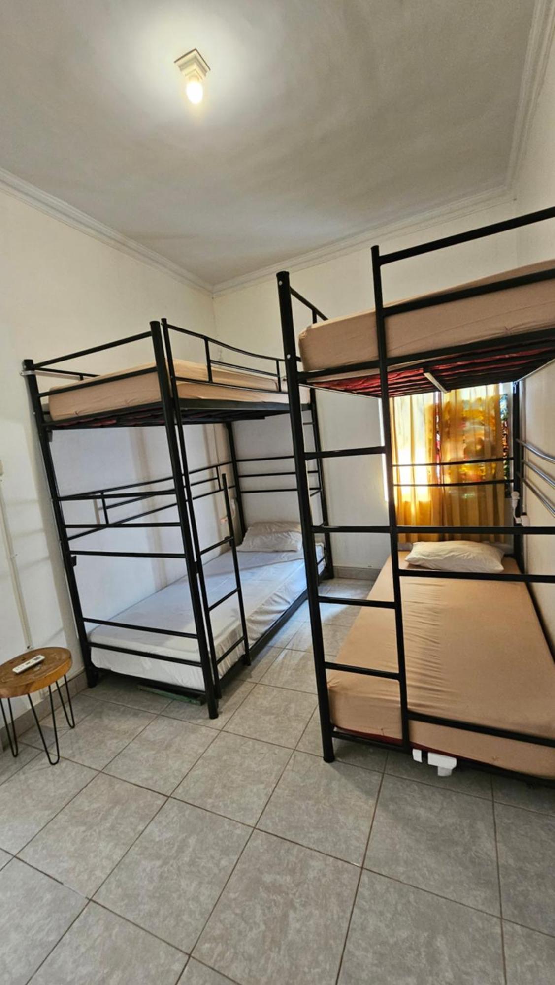 Oke Baik Hostel Yogyakarta Esterno foto