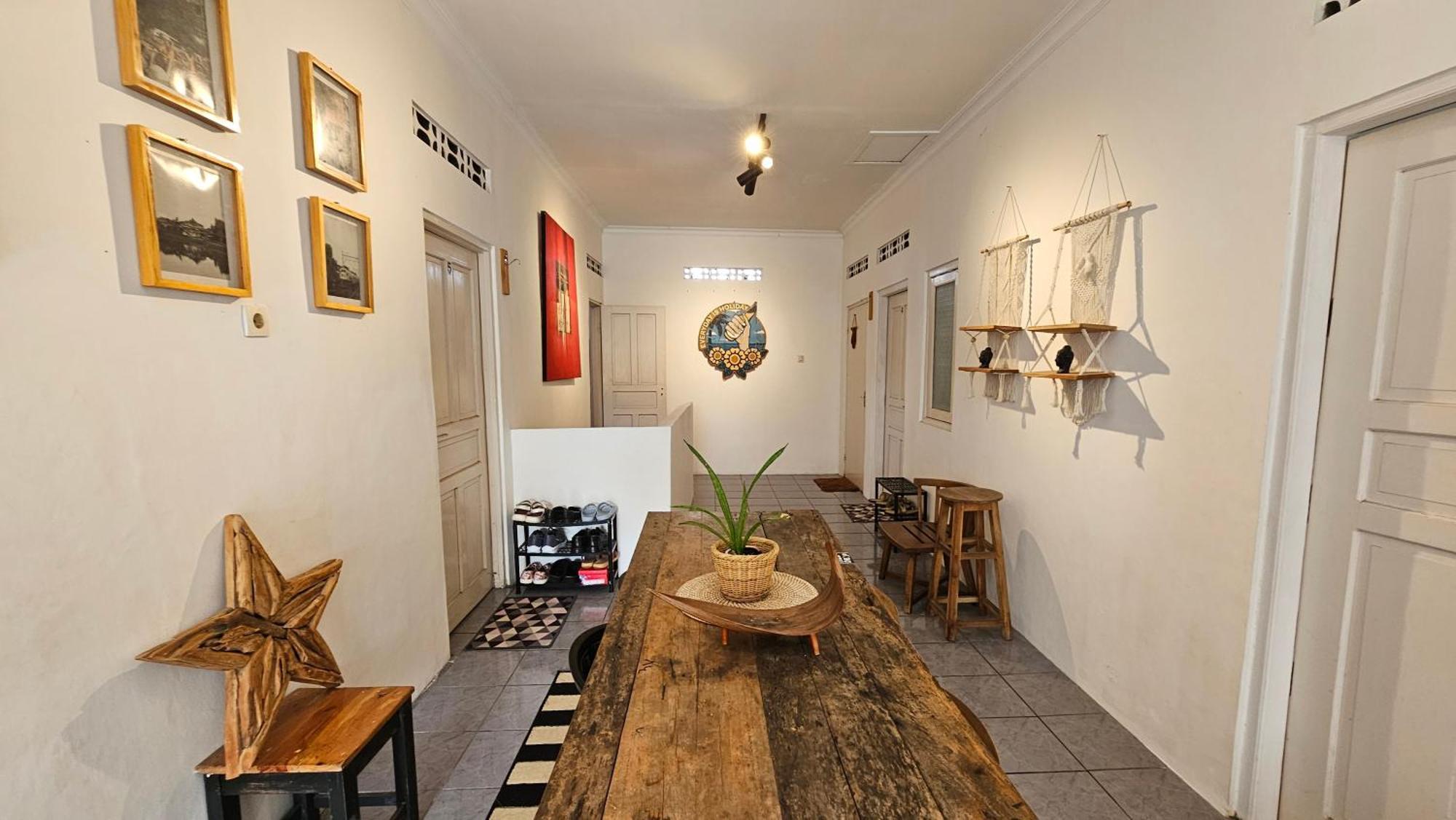 Oke Baik Hostel Yogyakarta Esterno foto