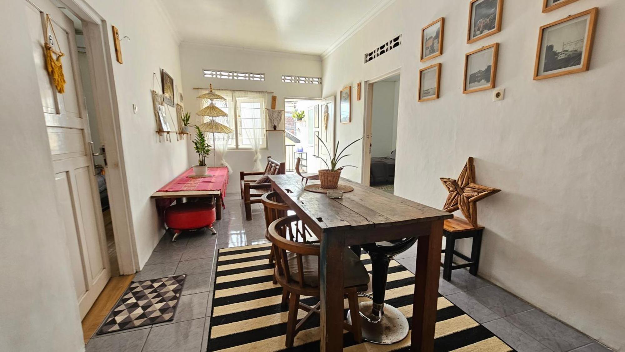 Oke Baik Hostel Yogyakarta Esterno foto