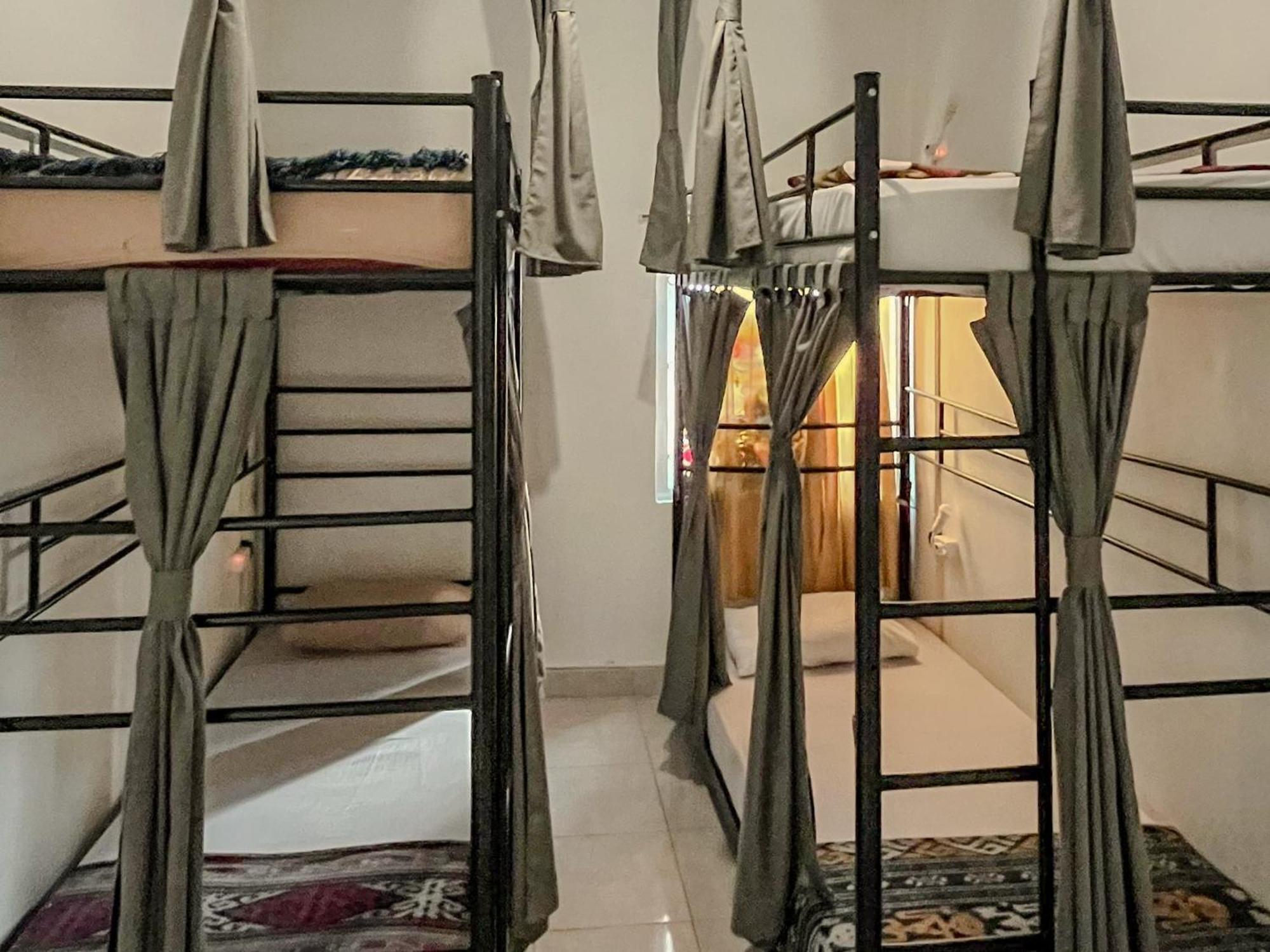 Oke Baik Hostel Yogyakarta Esterno foto